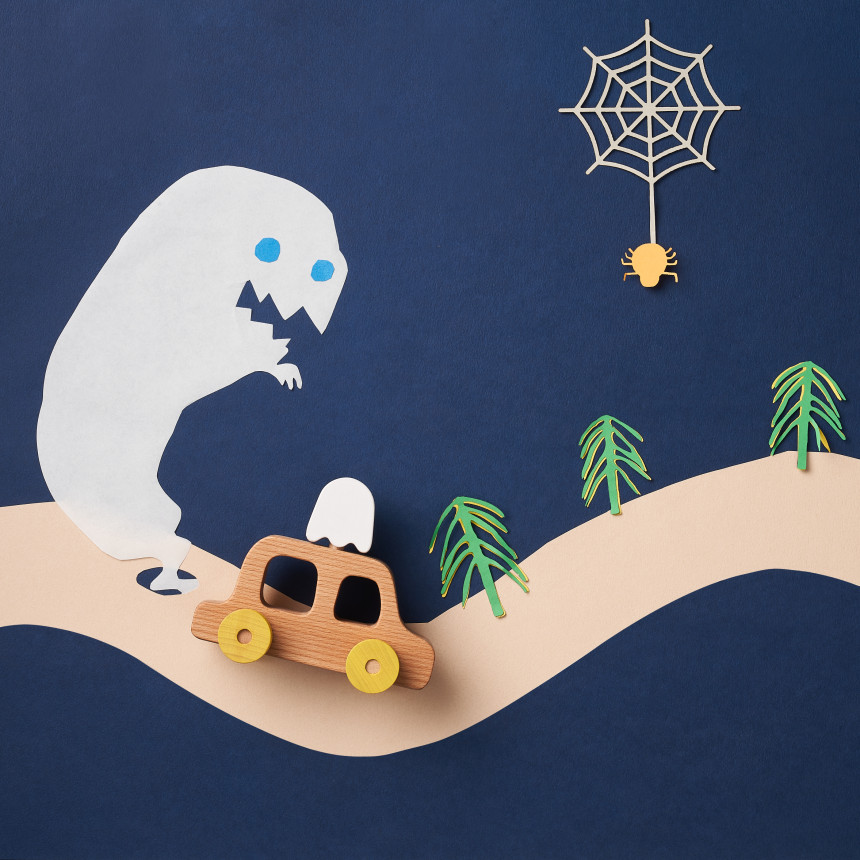 Wooden toy car (oioiooi)