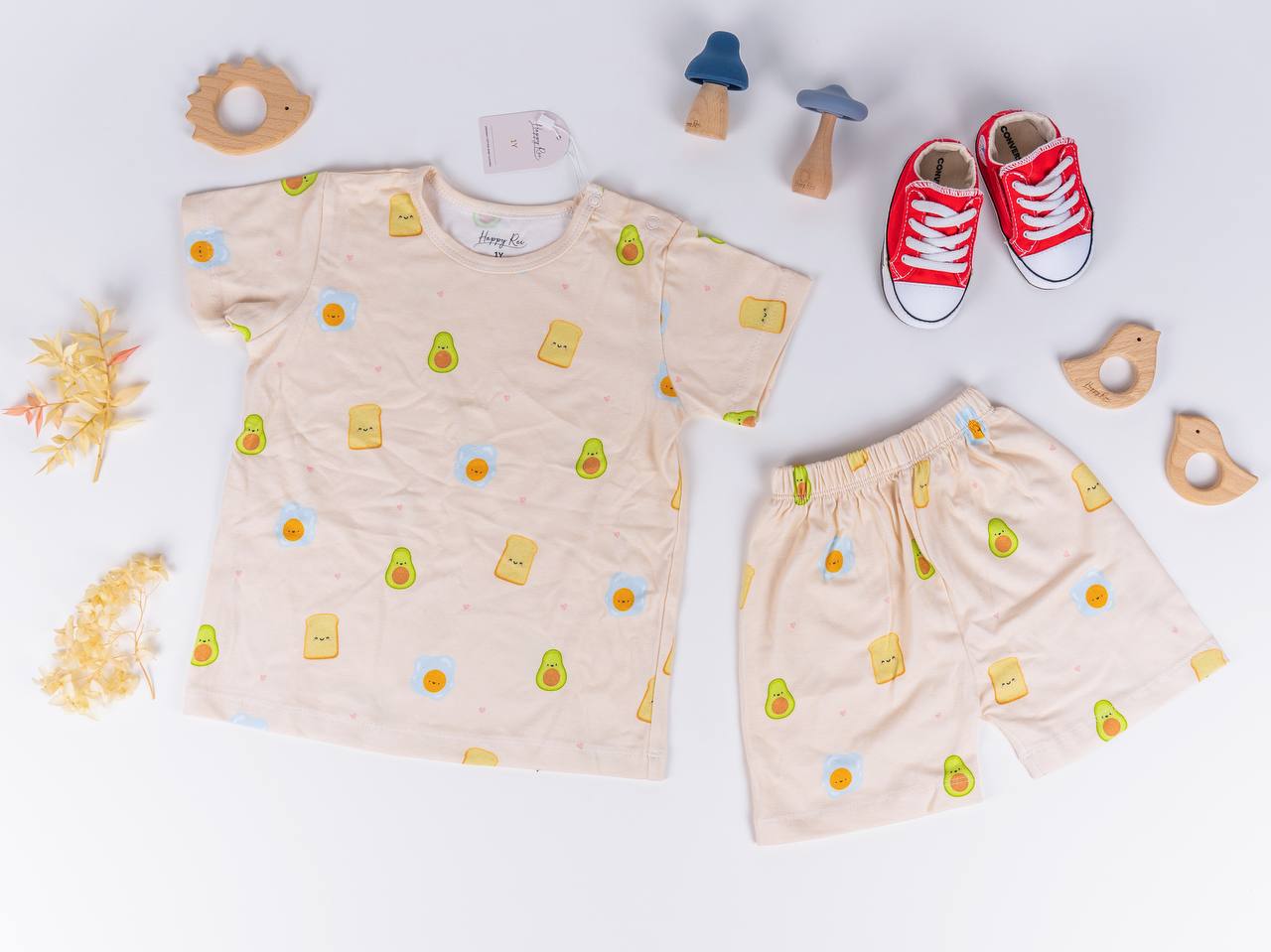 T-shirt and Shorts (Avocado)