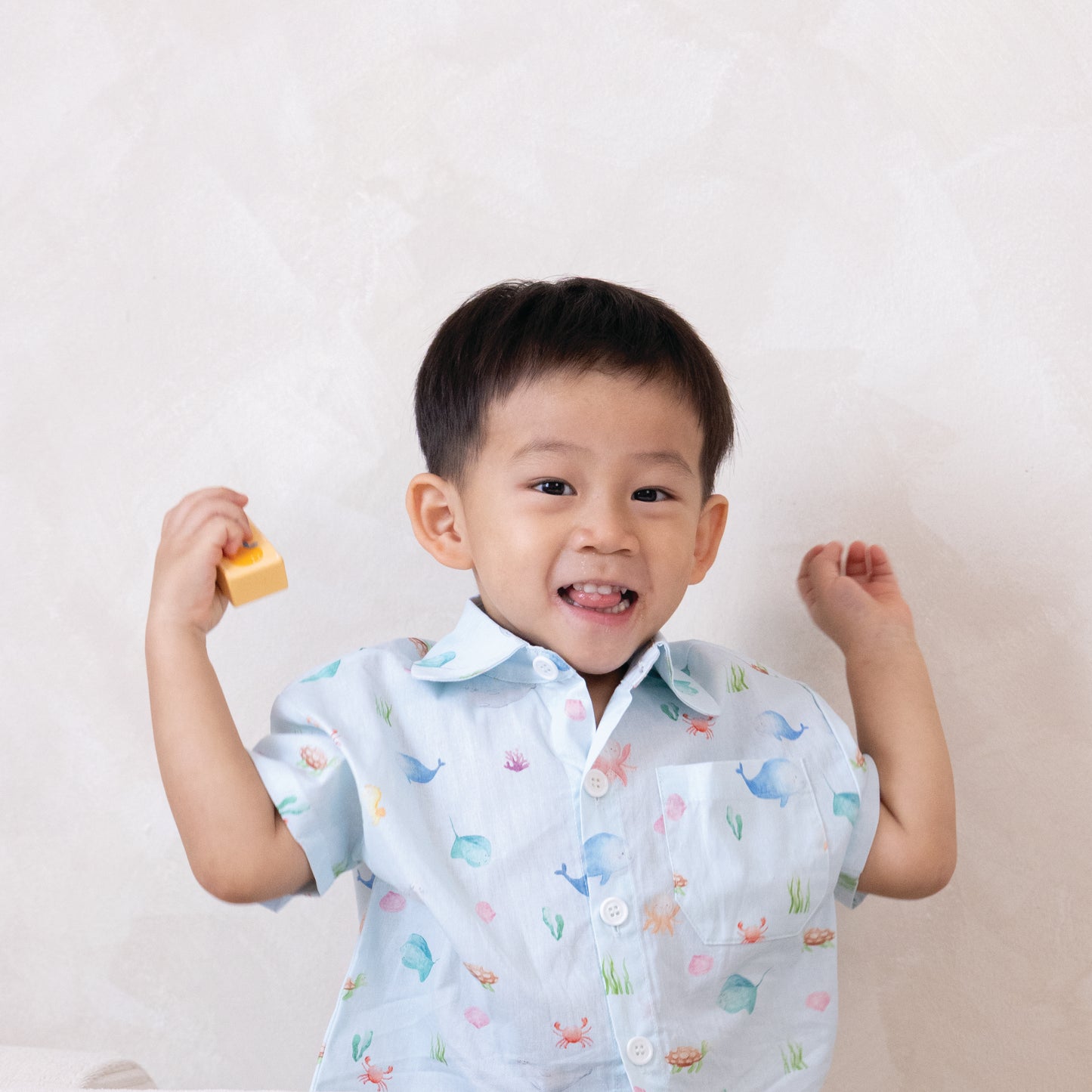 Linen Shirt and Shorts - Oceanic World